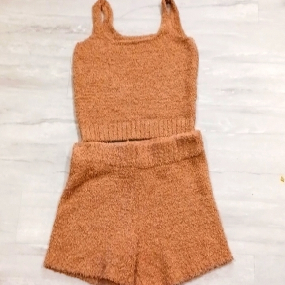 Skims by Kim Kardashian Other - Skims  Cozy Knit Camel boy shorts set.